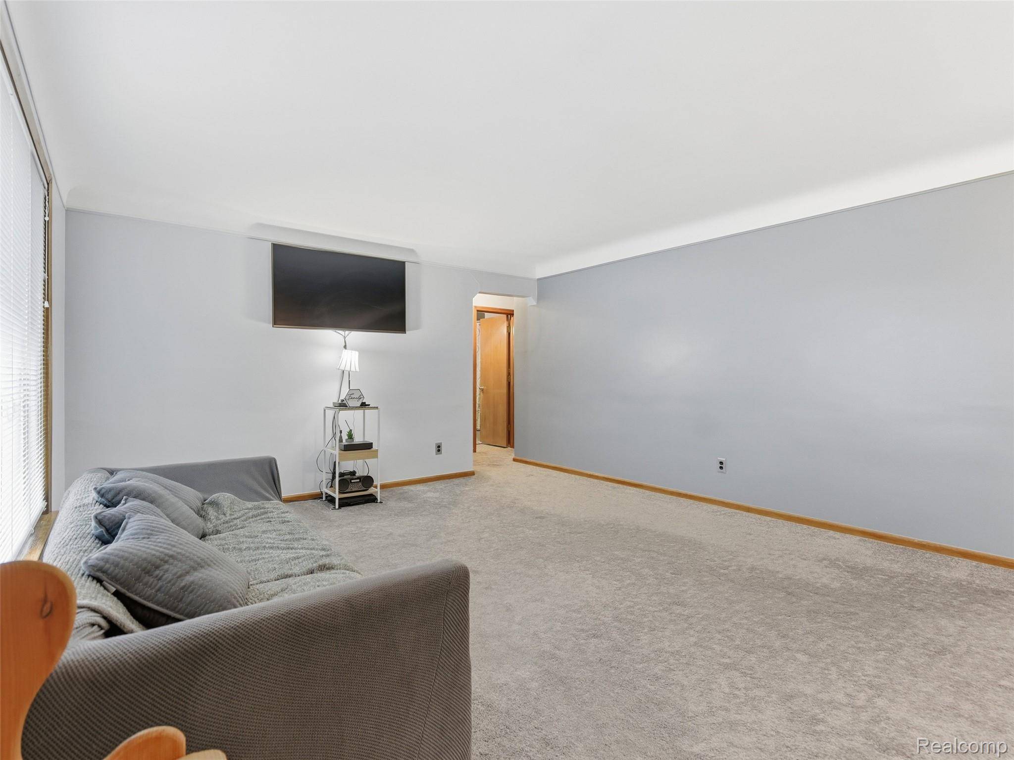 St. Clair Shores, MI 48082,23143 Playview ST