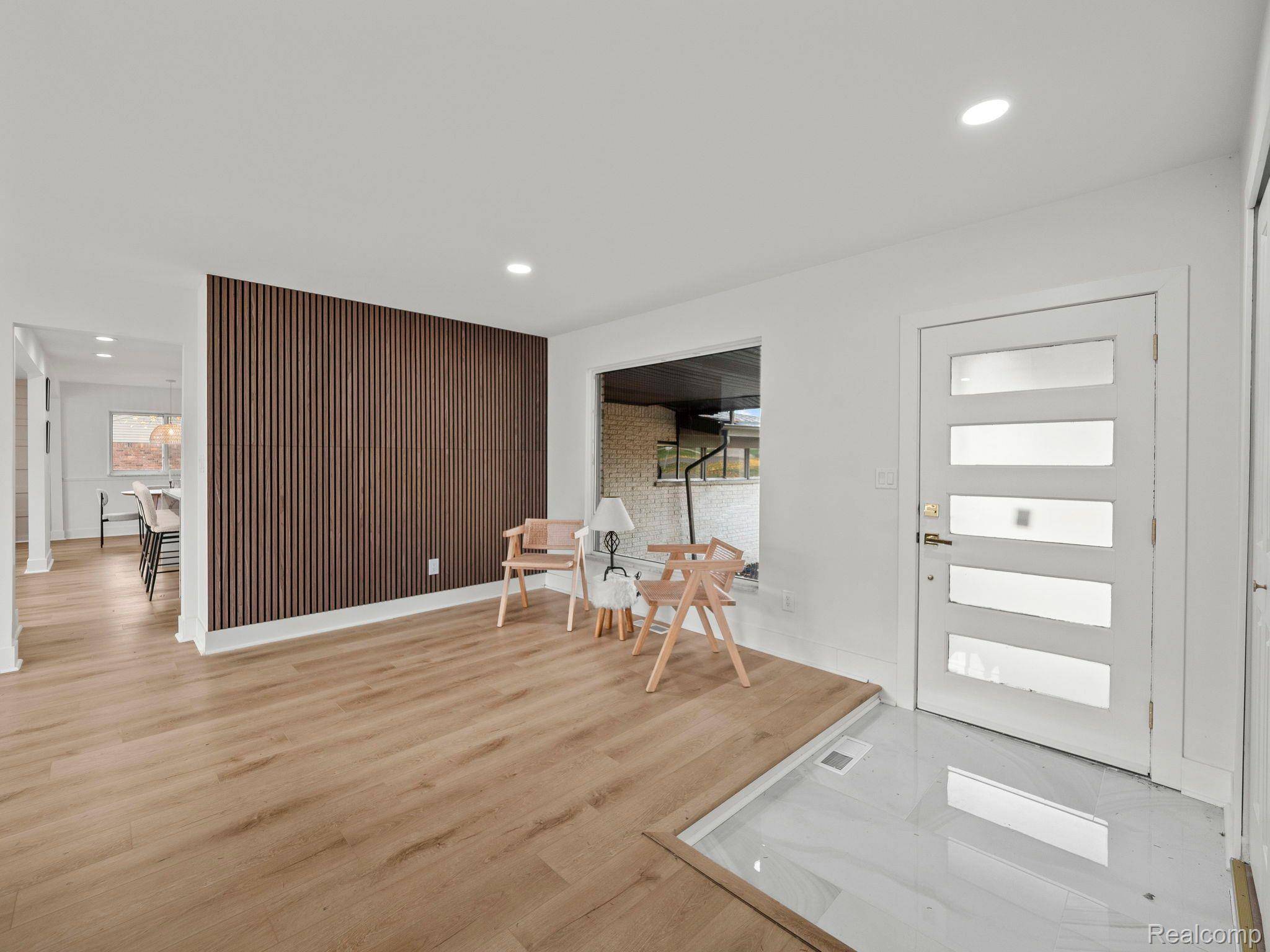 Bloomfield Hills, MI 48301,7011 WHITE PINE DR