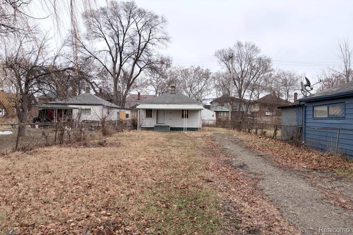 Detroit, MI 48228,8222 Decatur ST