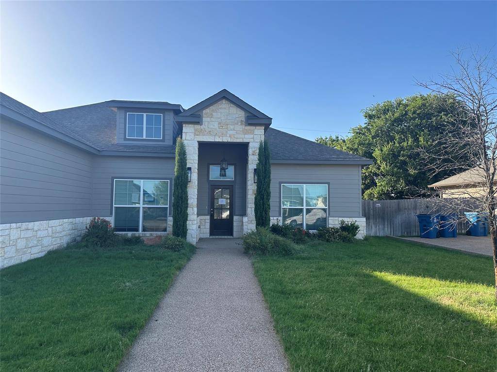 Hewitt, TX 76643,825 Day Star Drive