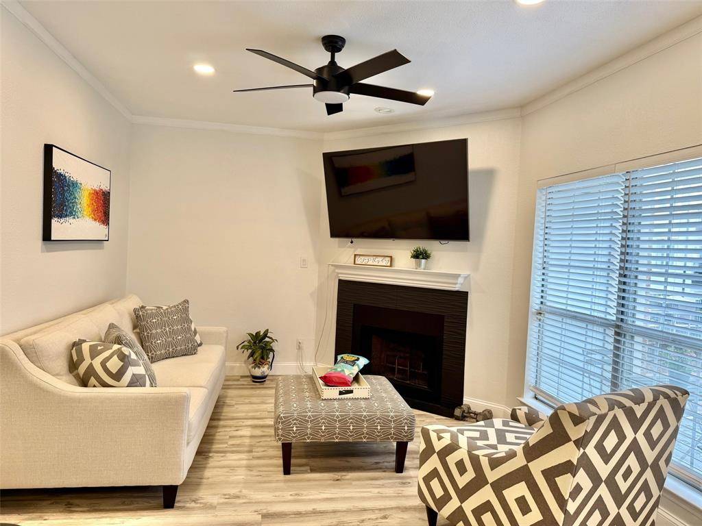 Dallas, TX 75214,7151 Gaston Avenue #618