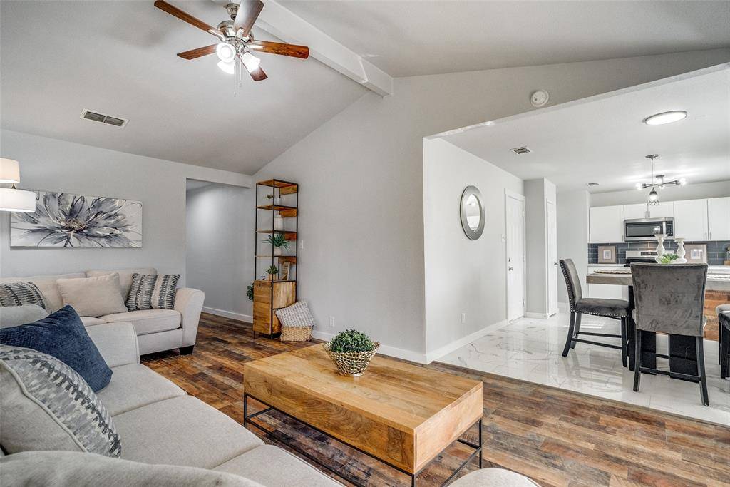 Burleson, TX 76028,941 Willow Circle S