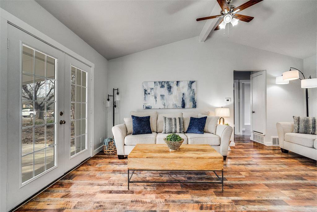 Burleson, TX 76028,941 Willow Circle S