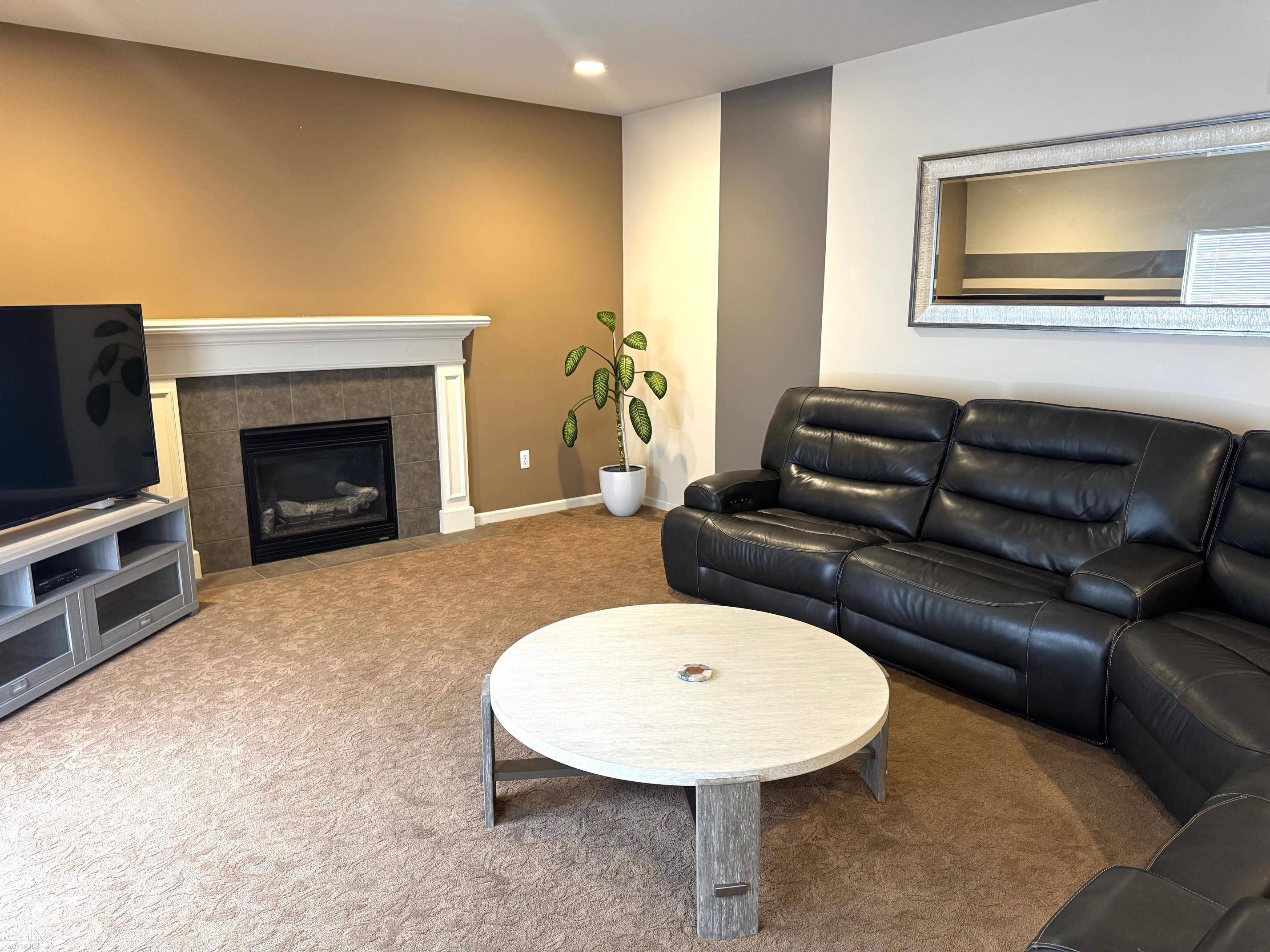 Rochester Hills, MI 48309,3021 Richmond DR