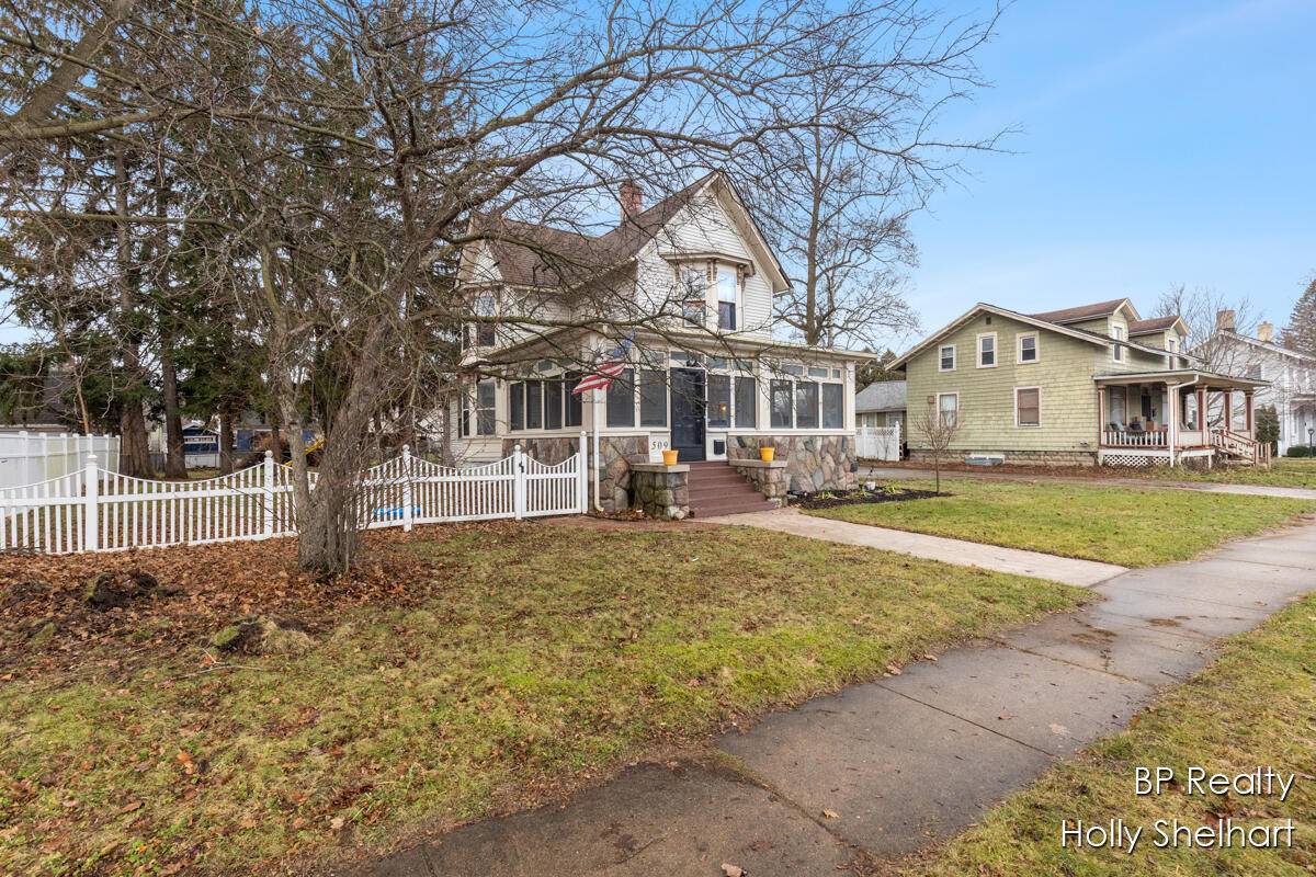 Marshall, MI 49068,509 W Michigan AVE