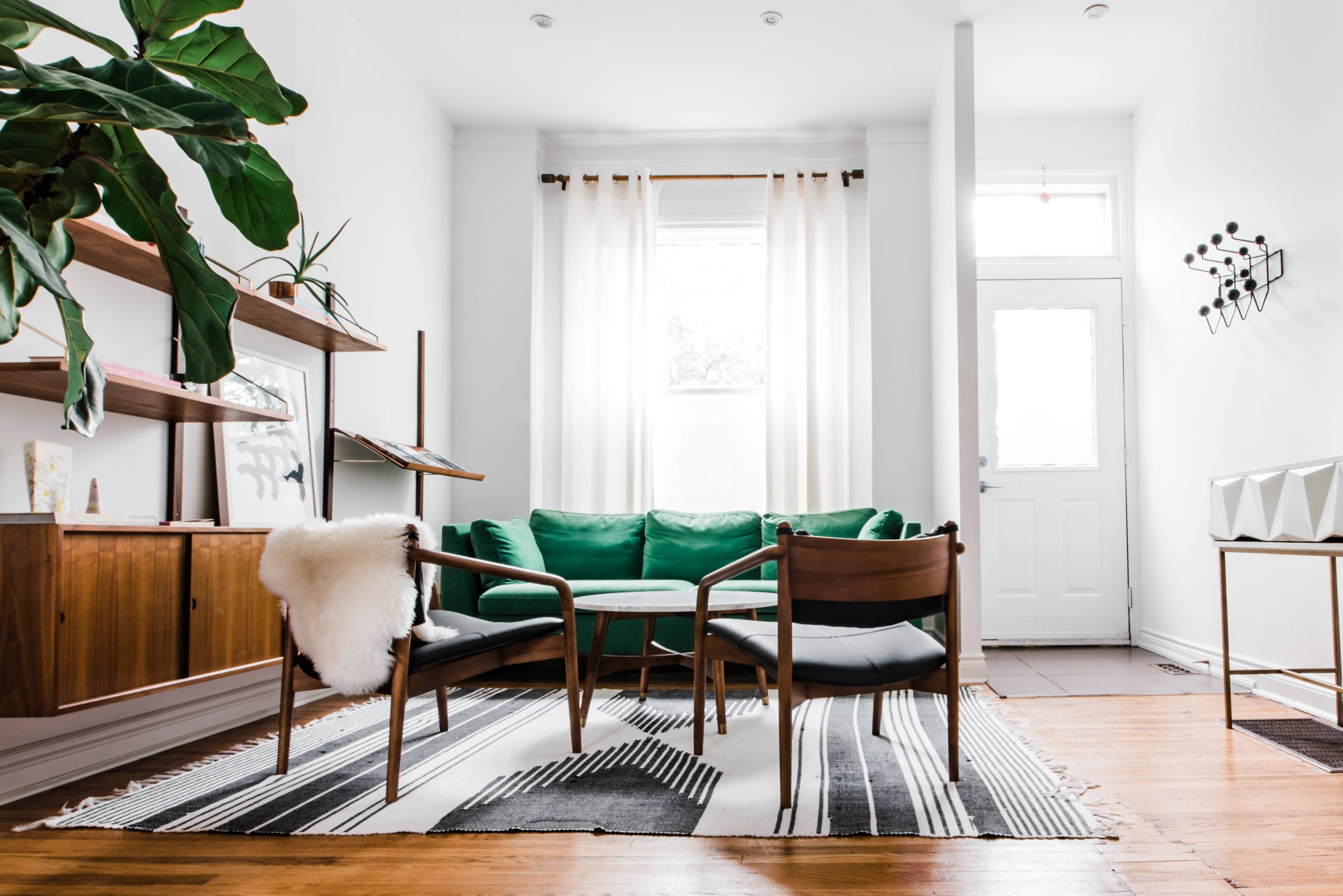 Toronto C01, ON M6J 2M7,77 Claremont ST