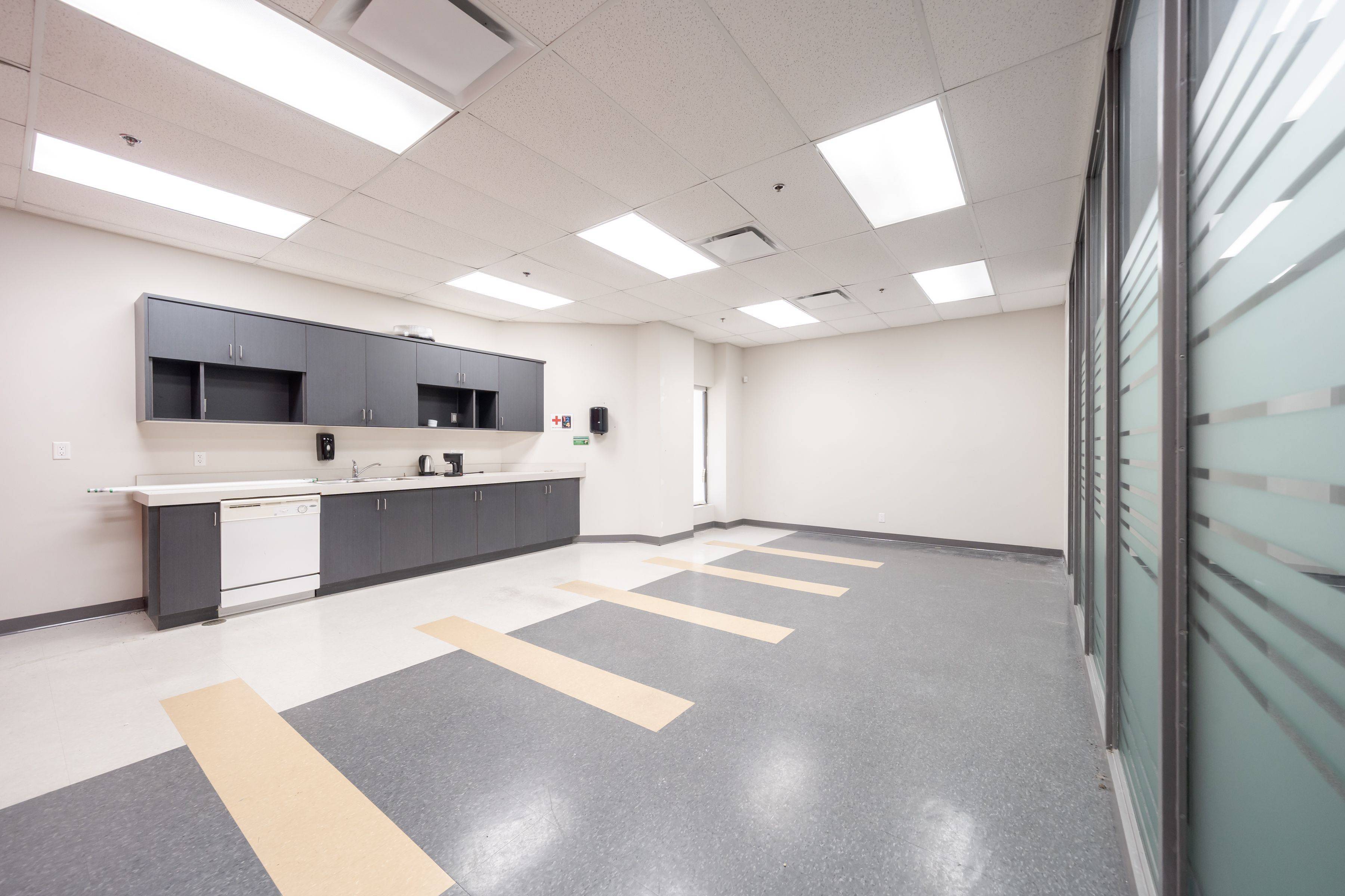 Toronto E11, ON M1B 2K9,50 Novopharm CT