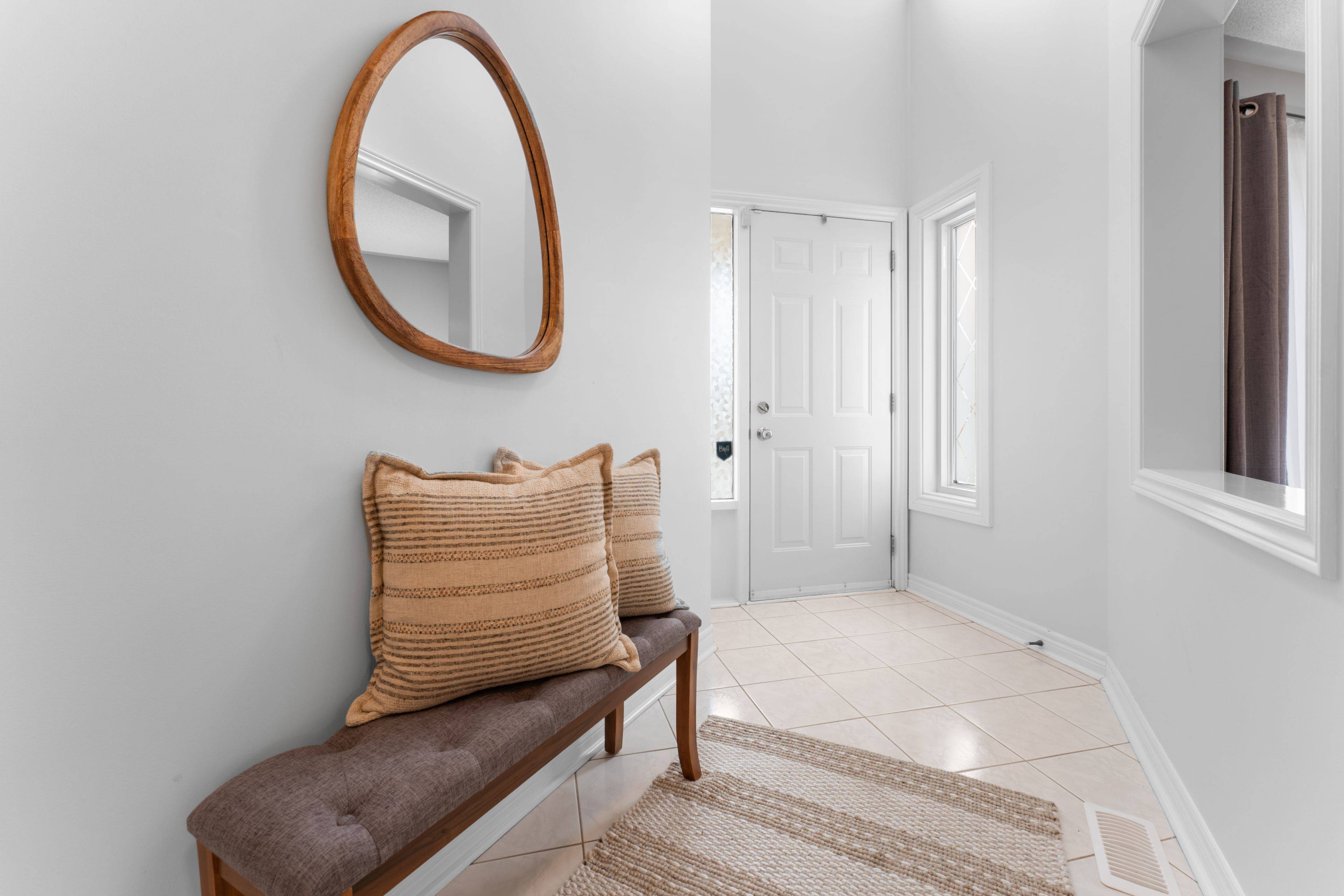 Pickering, ON L1V 6T4,1611 Seguin SQ