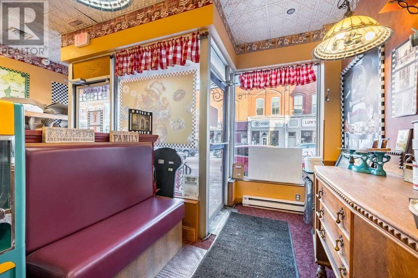 Scugog, ON L9L 1B9,204 Queens ST