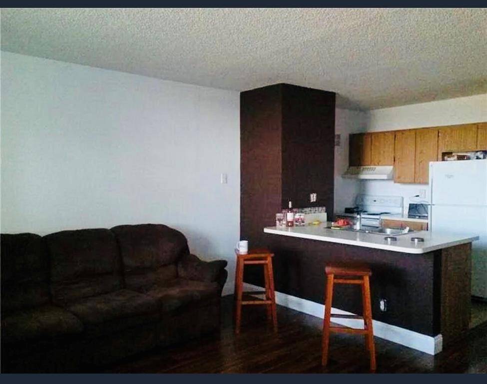 Coral Springs, FL 33065,2401 Riverside Dr #212B