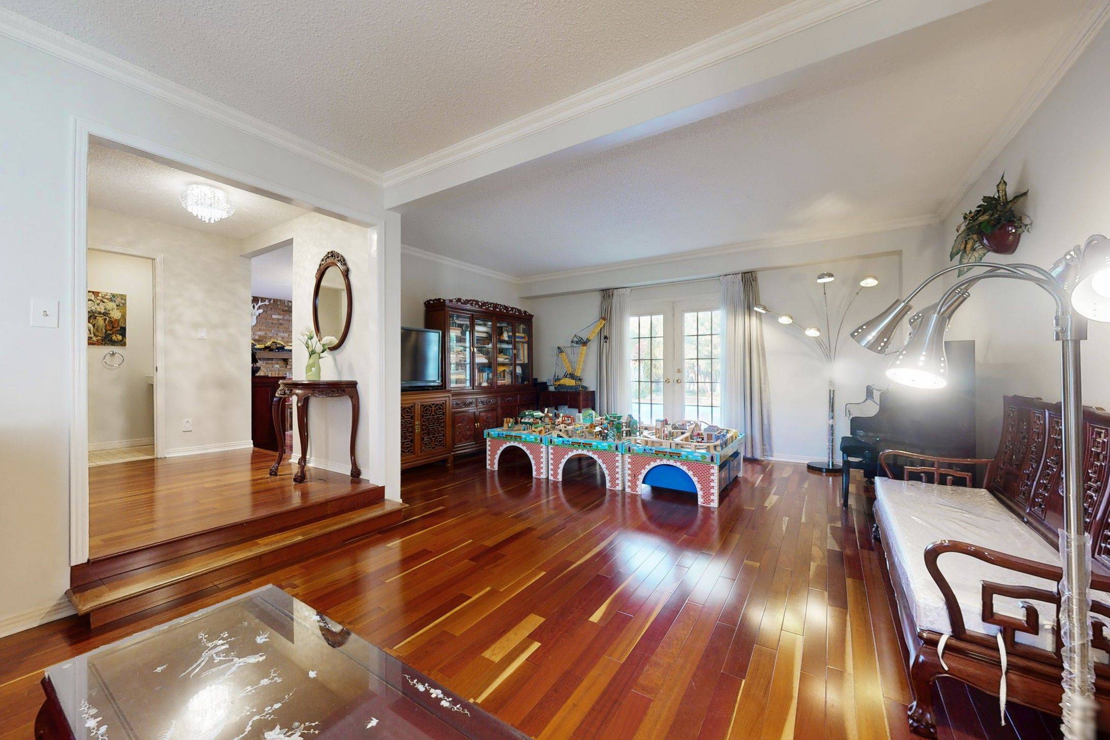 Markham, ON L3R 4A8,62 Longwater Chase