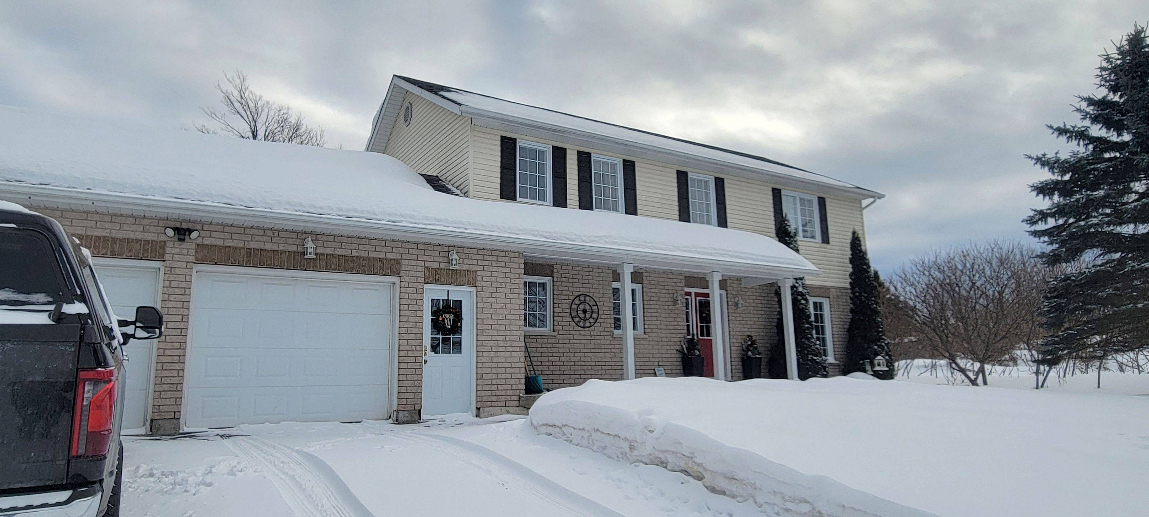 Oro-medonte, ON L0K 1N0,29 BOYD CRES