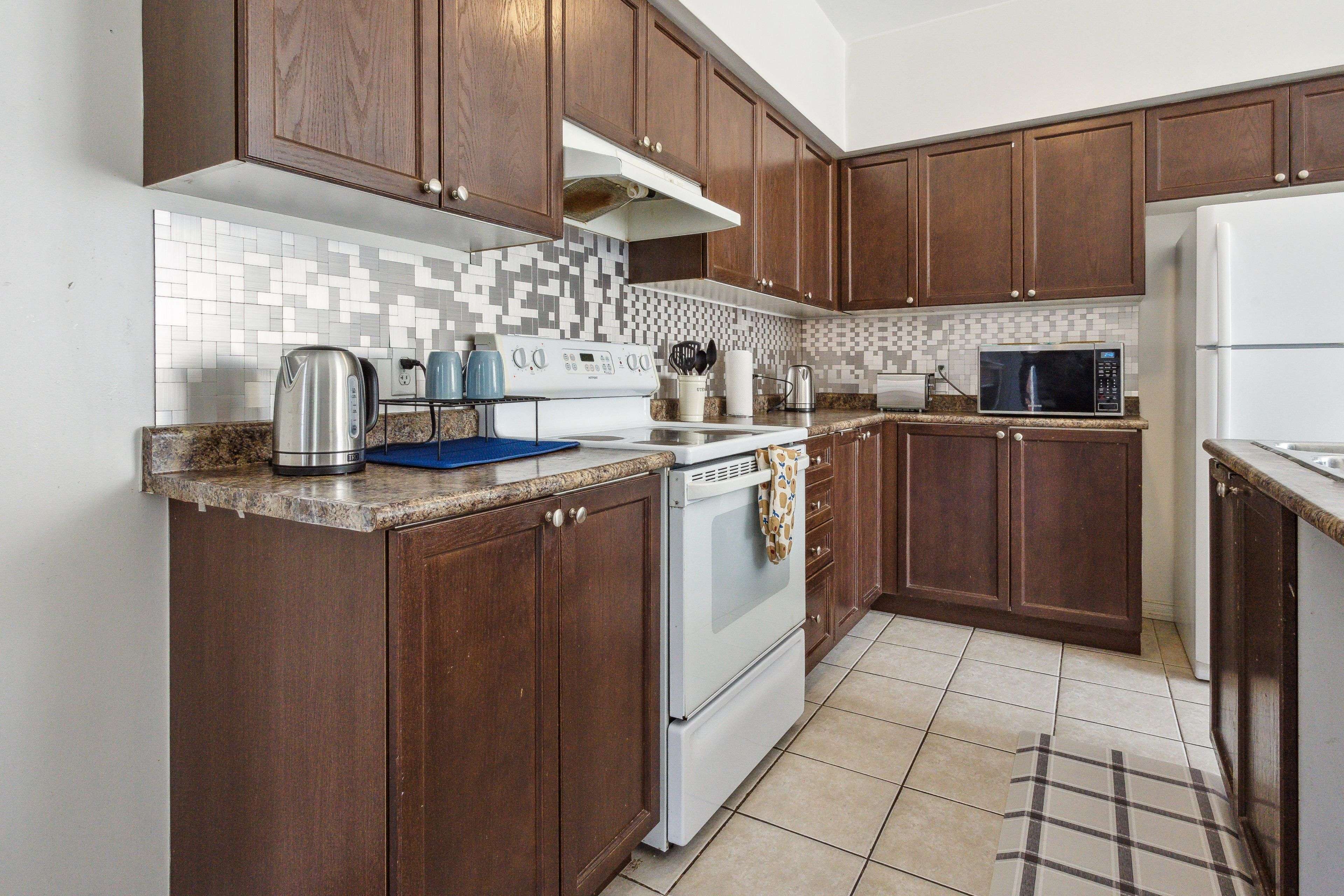 Toronto W05, ON M3J 3P5,3 Herzberg GDNS