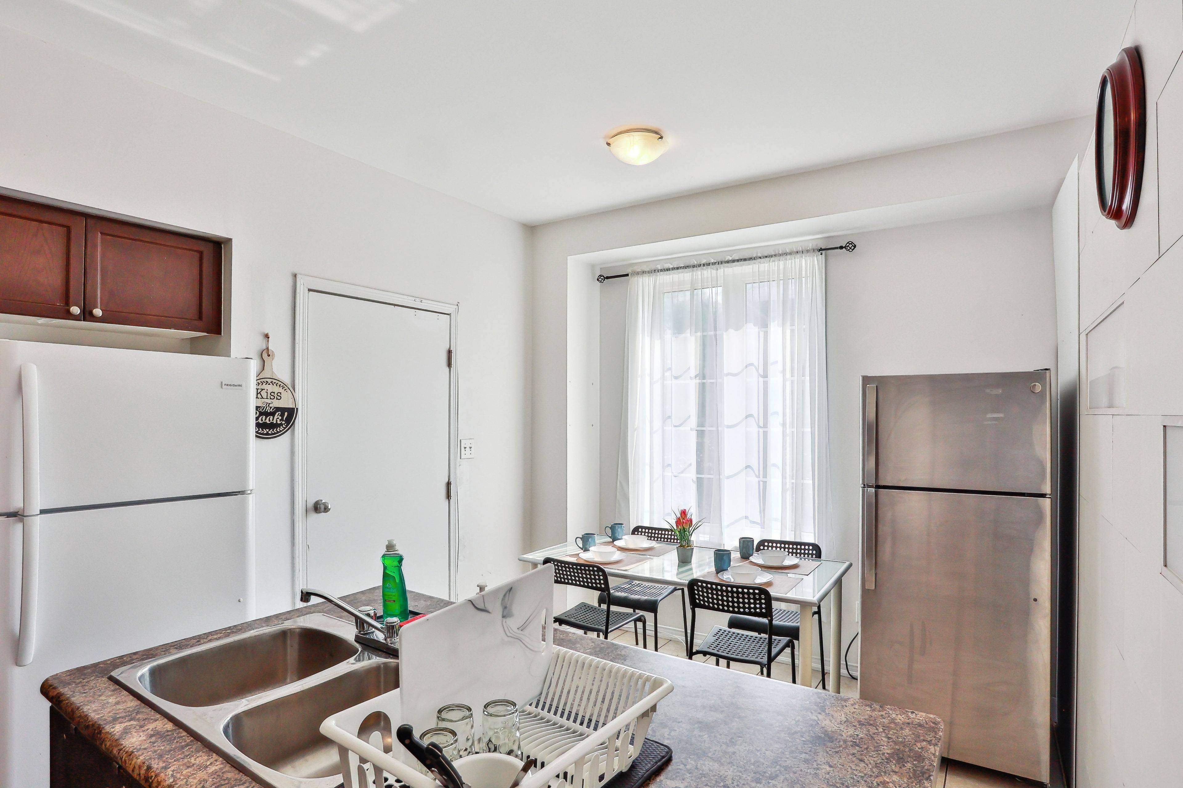 Toronto W05, ON M3J 3P5,3 Herzberg GDNS