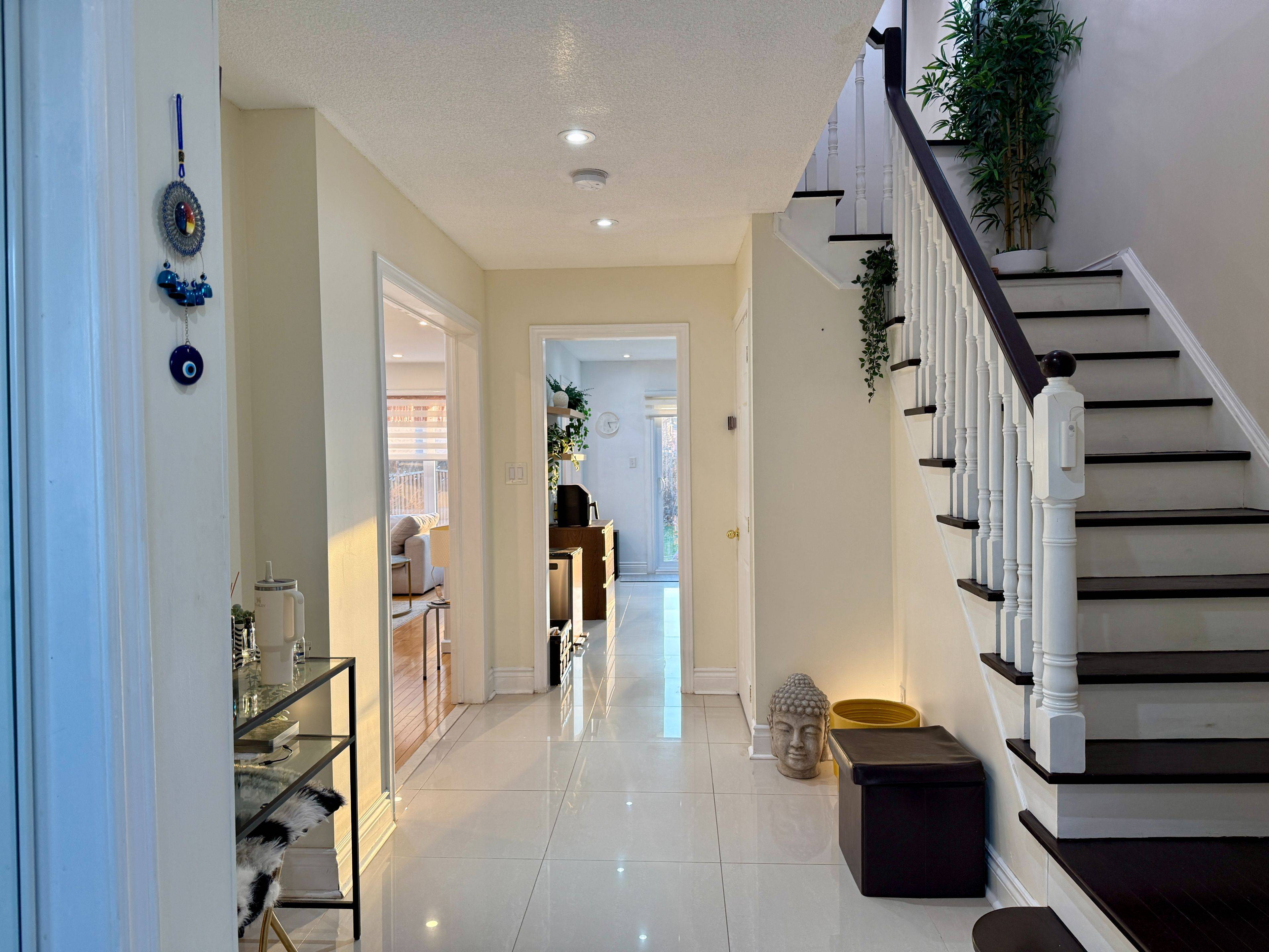 Oakville, ON L6H 5Z6,15 Inverhuron TRL