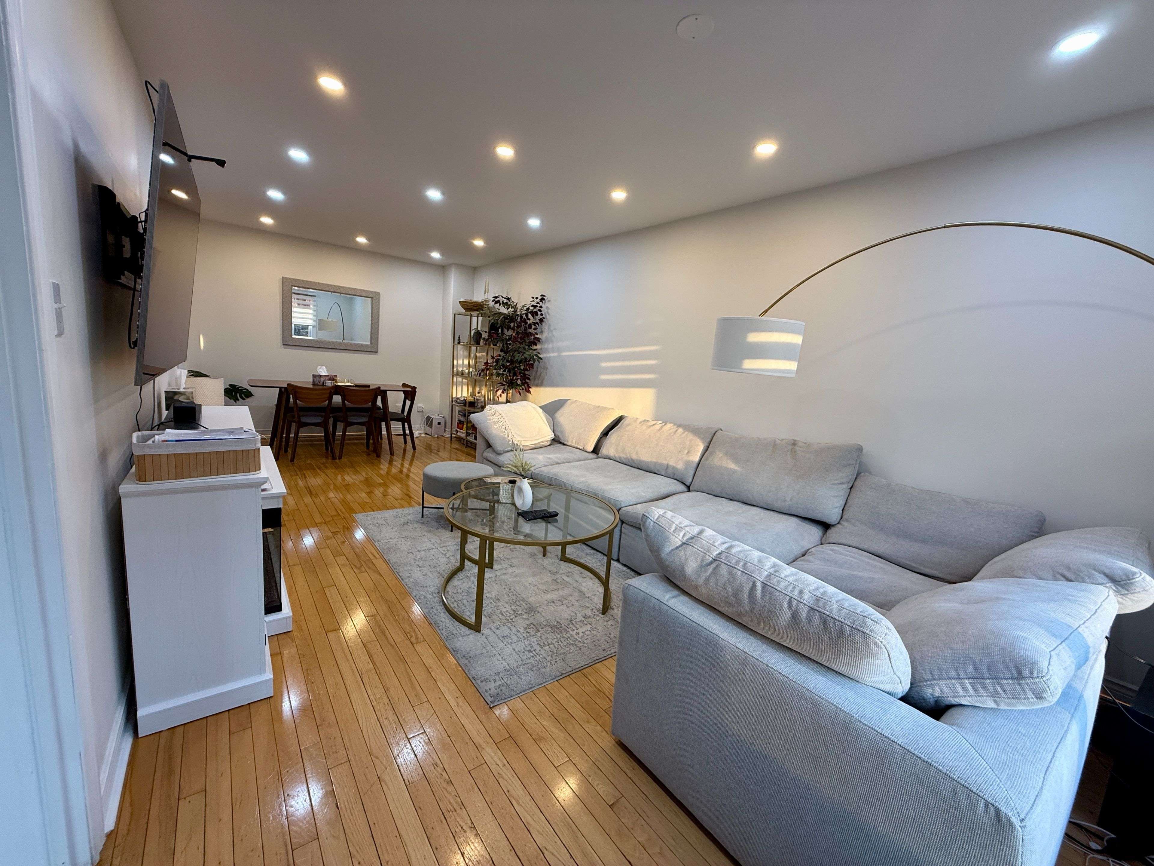 Oakville, ON L6H 5Z6,15 Inverhuron TRL