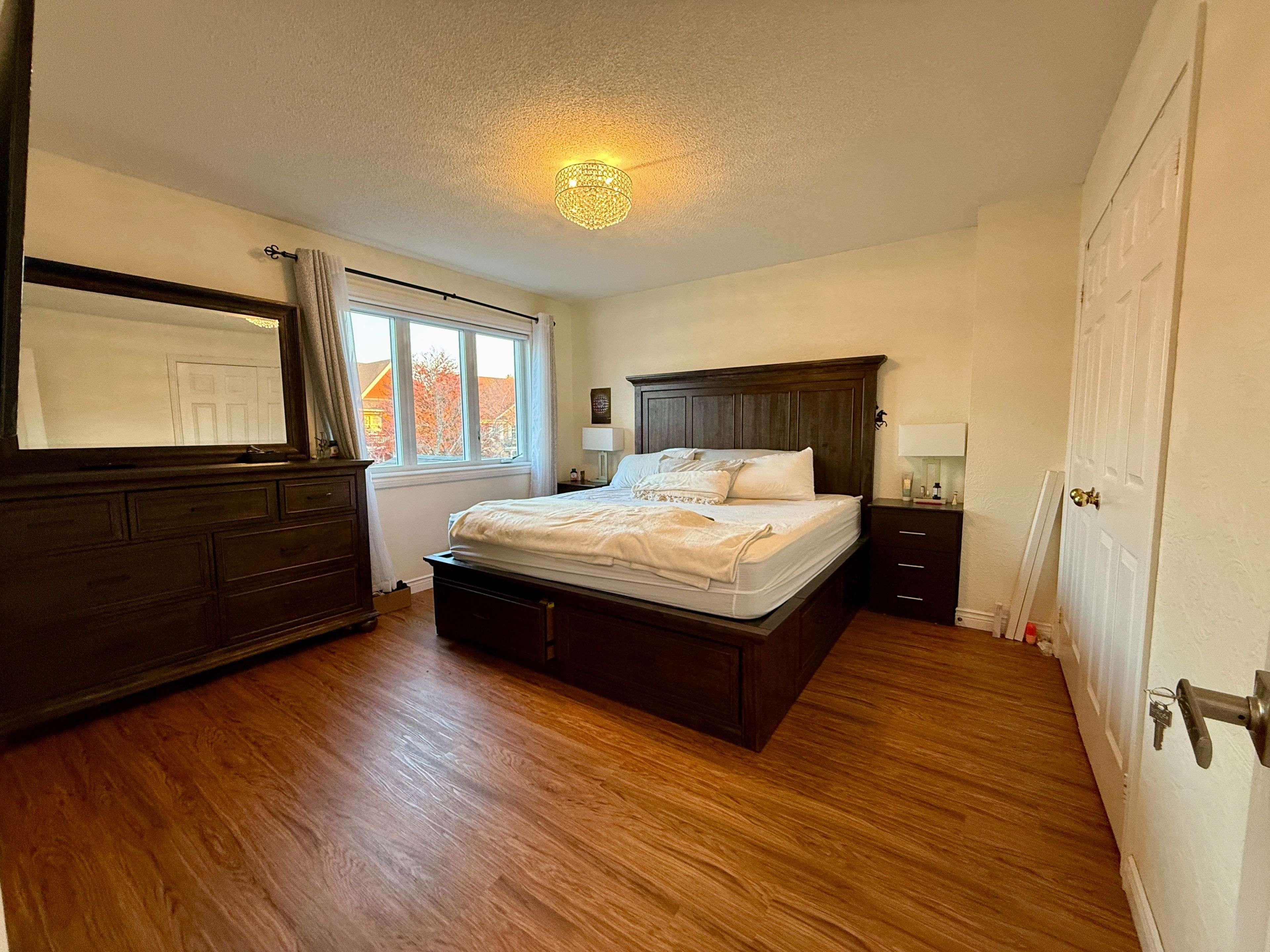 Oakville, ON L6H 5Z6,15 Inverhuron TRL