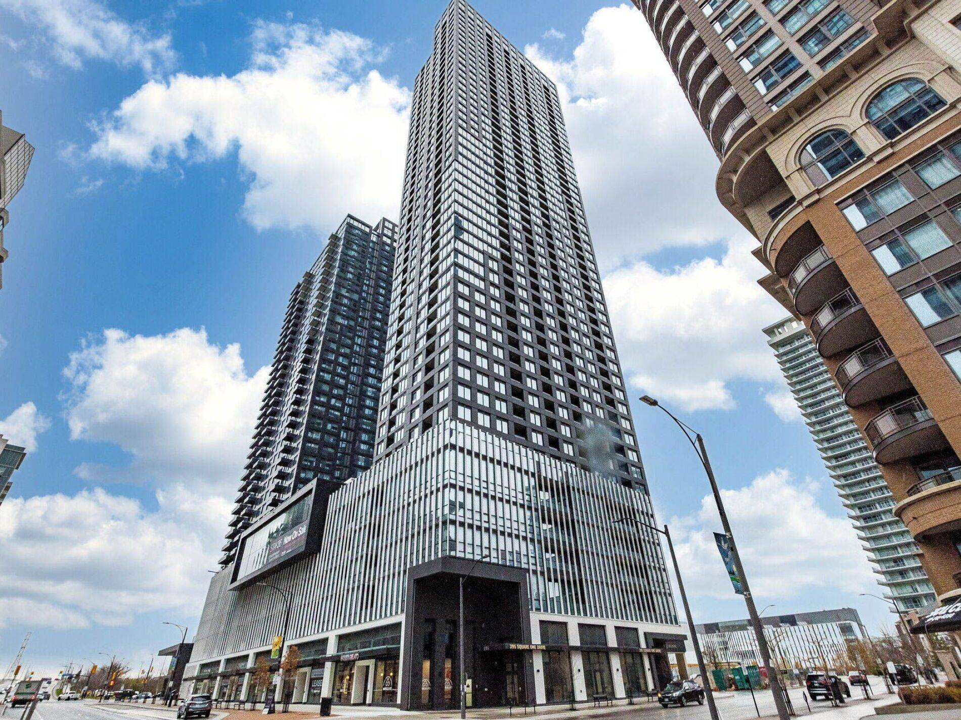 Mississauga, ON L5B 0C6,395 Square One DR #4112