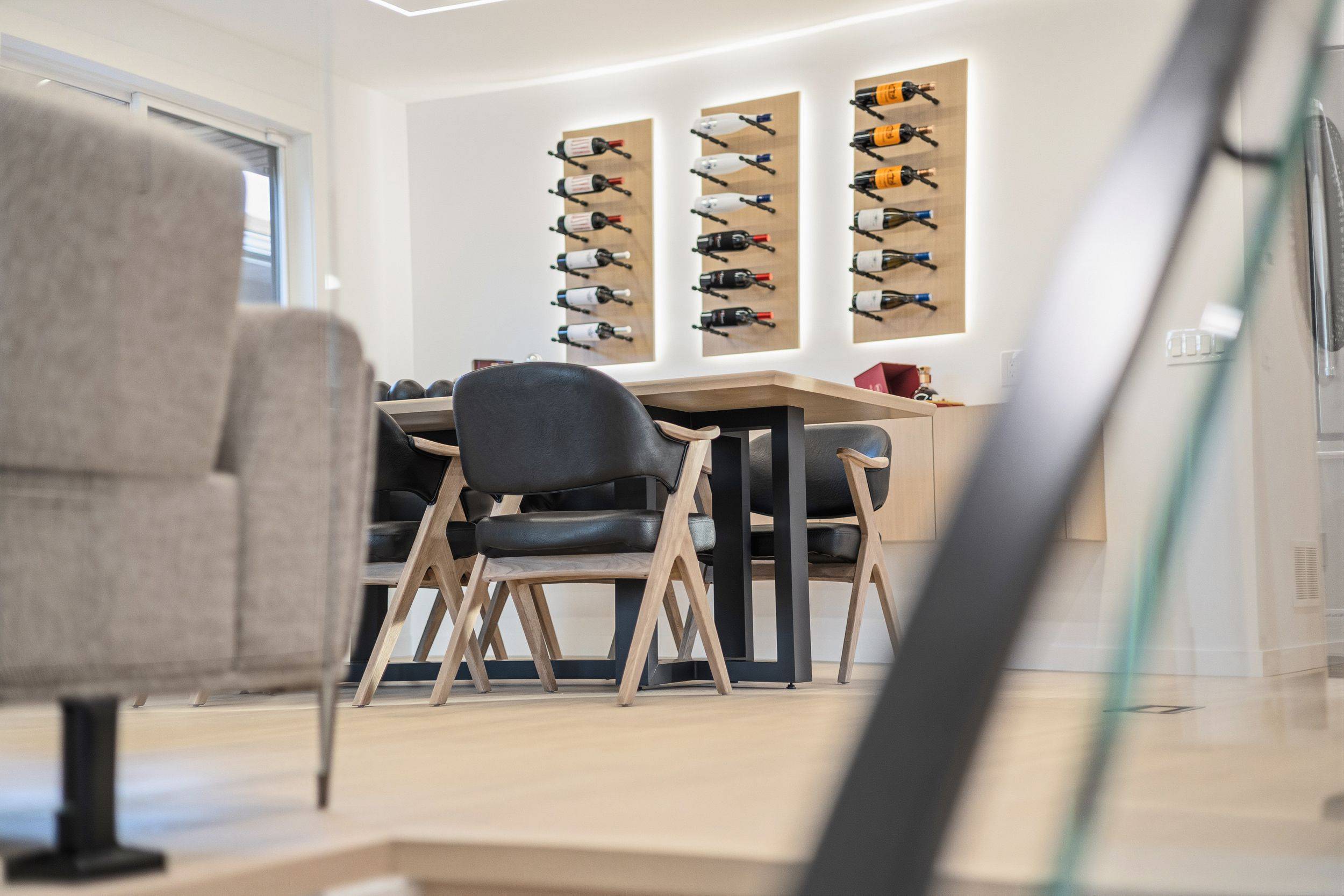 Hamilton, ON L8E 3N7,146 Kenora AVE