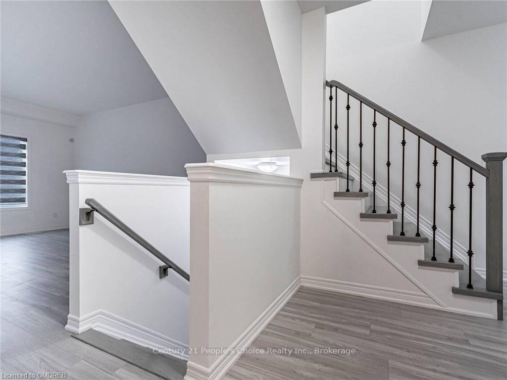 Thorold, ON L2V 0G5,1 Haney DR