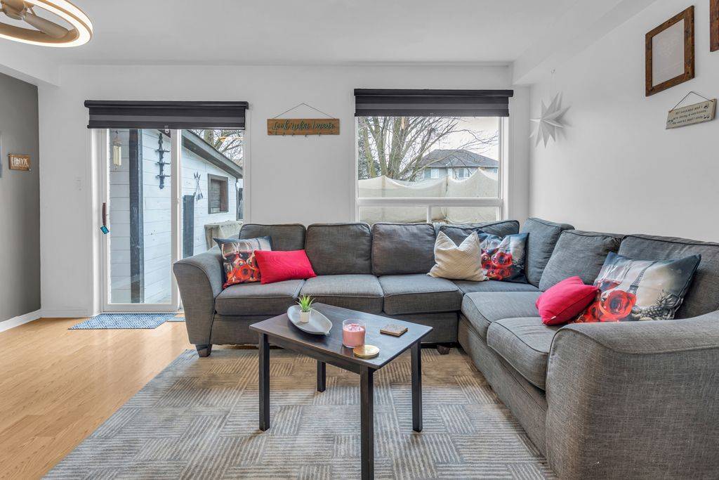 Tillsonburg, ON N4G 5S5,23 Tulip DR