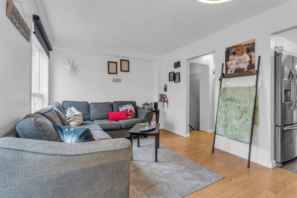 Tillsonburg, ON N4G 5S5,23 Tulip DR