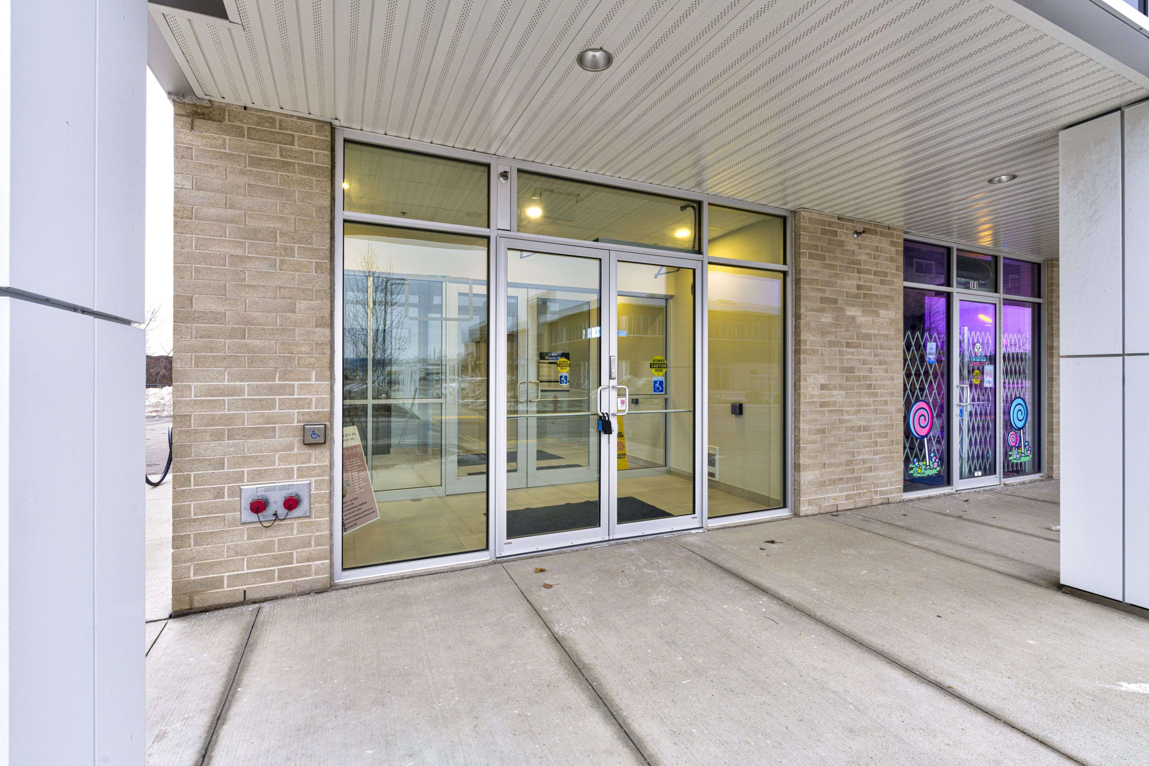 Cambridge, ON N1R 0E3,454 Hespeler RD #208