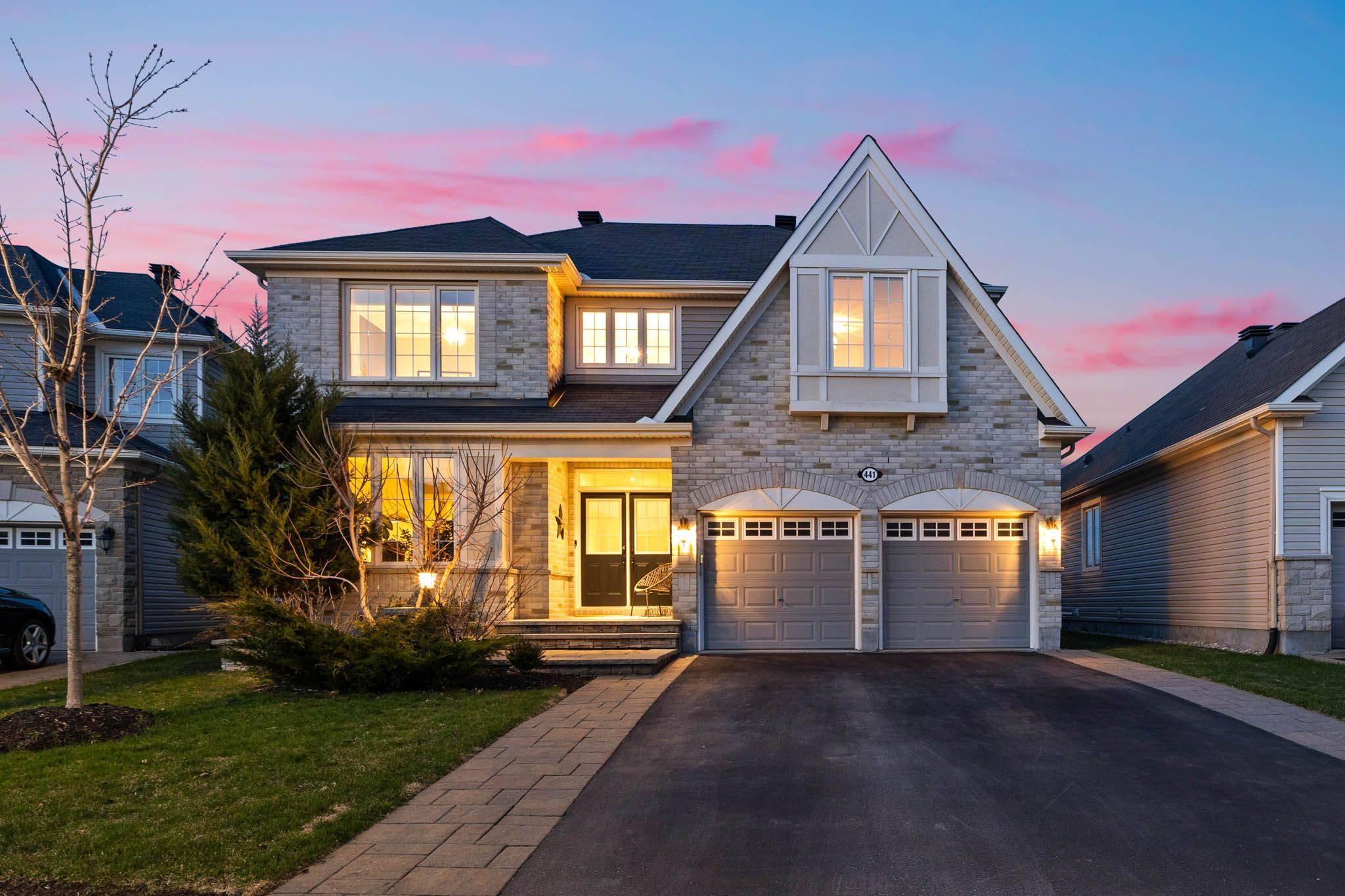 Barrhaven, ON K2J 5S7,441 Blackleaf DR