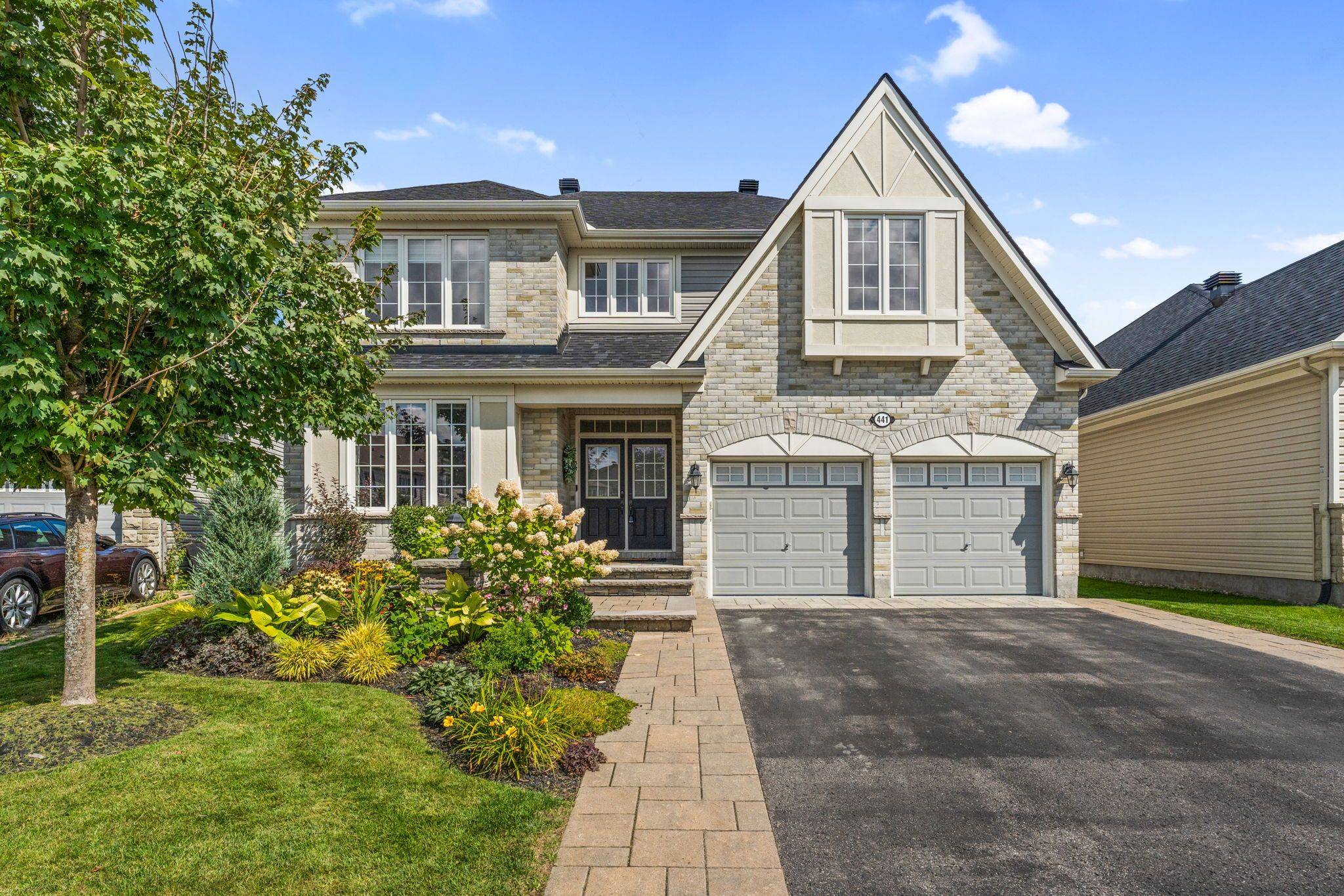 Barrhaven, ON K2J 5S7,441 Blackleaf DR