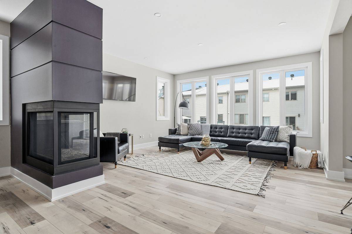 Blossom Park - Airport And Area, ON K1X 0G2,114 Dun Skipper DR