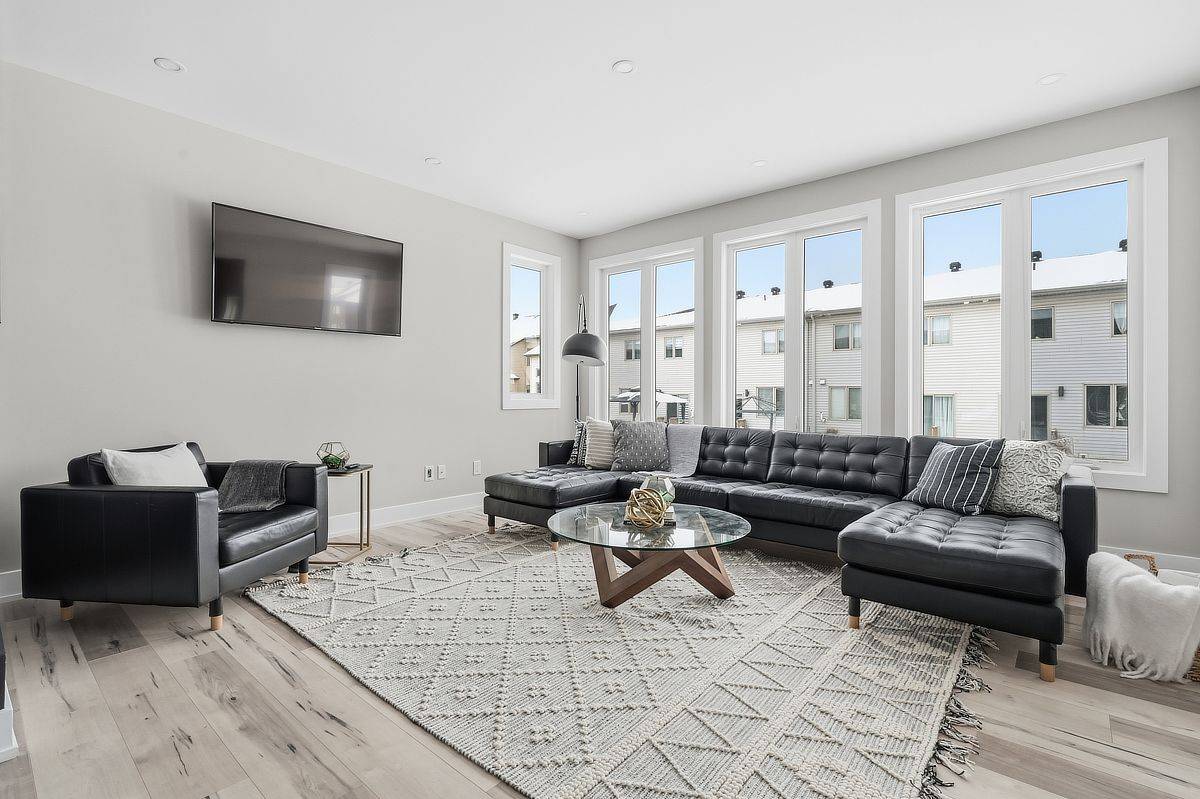 Blossom Park - Airport And Area, ON K1X 0G2,114 Dun Skipper DR