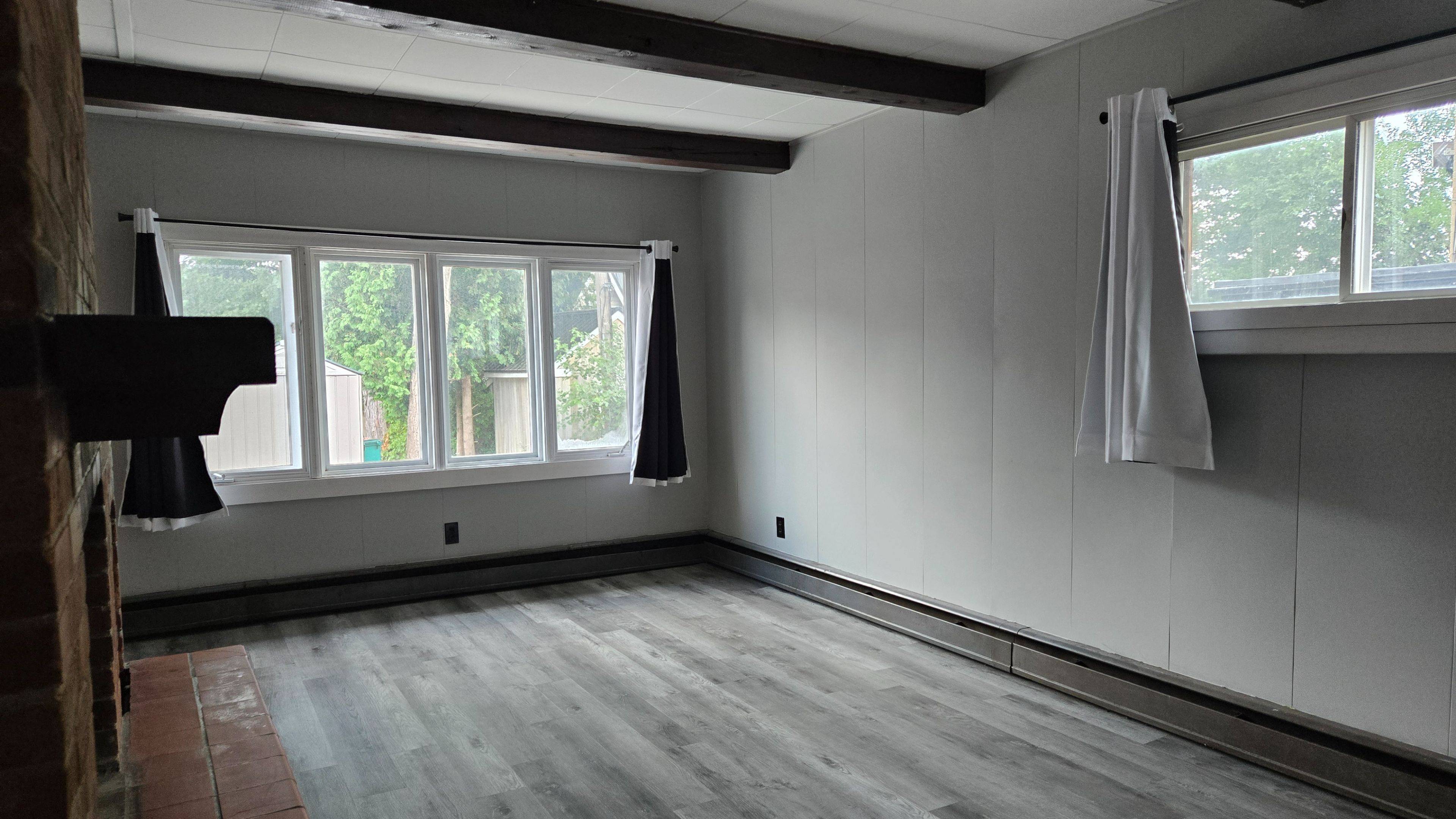 Quinte West, ON K8V 5L3,22 Mccoll ST #B