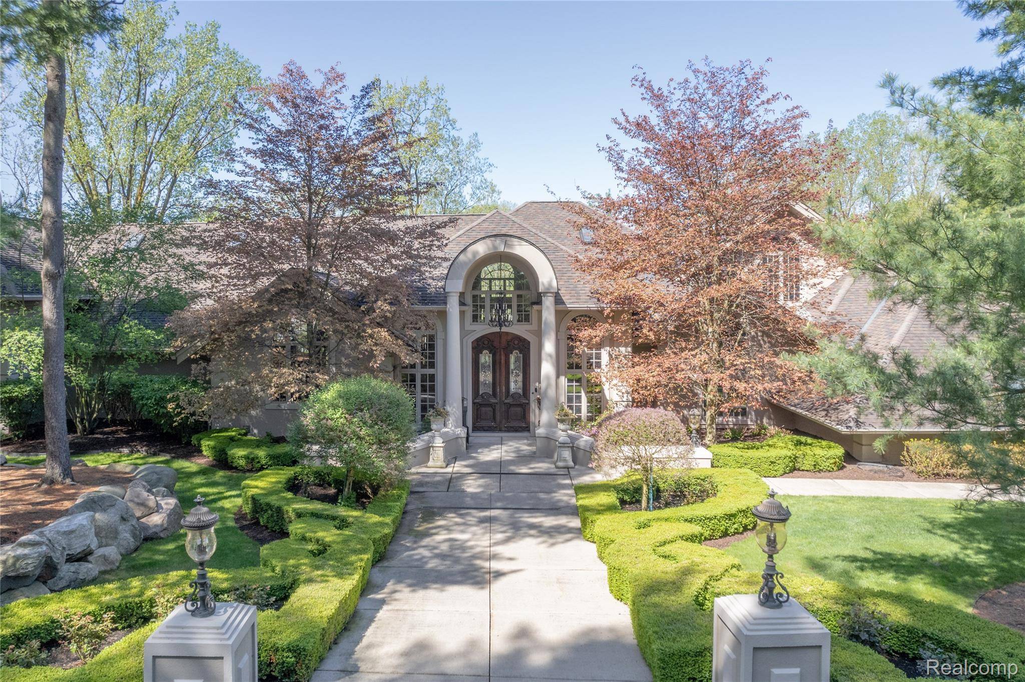 Grand Blanc, MI 48439,6279 CANTER CREEK CT