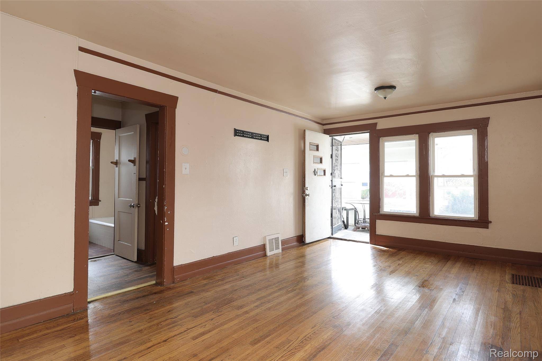 Detroit, MI 48234,18680 Carrie ST