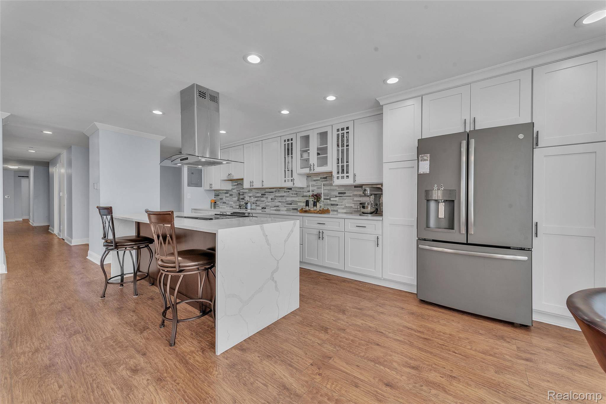 Detroit, MI 48214,8200 E Jefferson Ave #1610