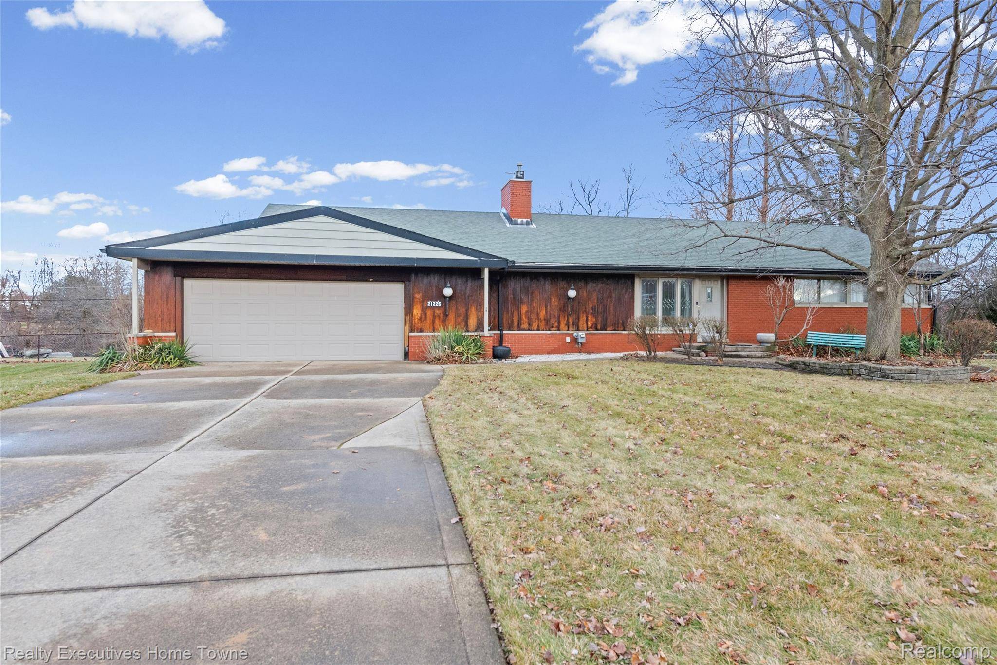 Clinton Township, MI 48036,21225 Balfour ST