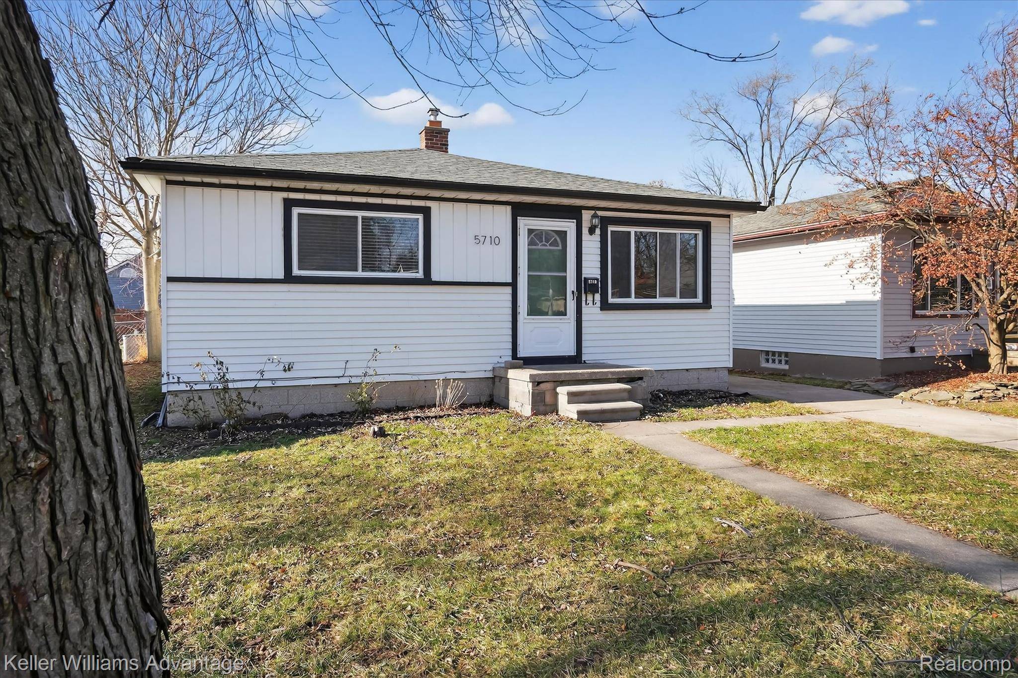 Dearborn Heights, MI 48125,5710 Detroit ST