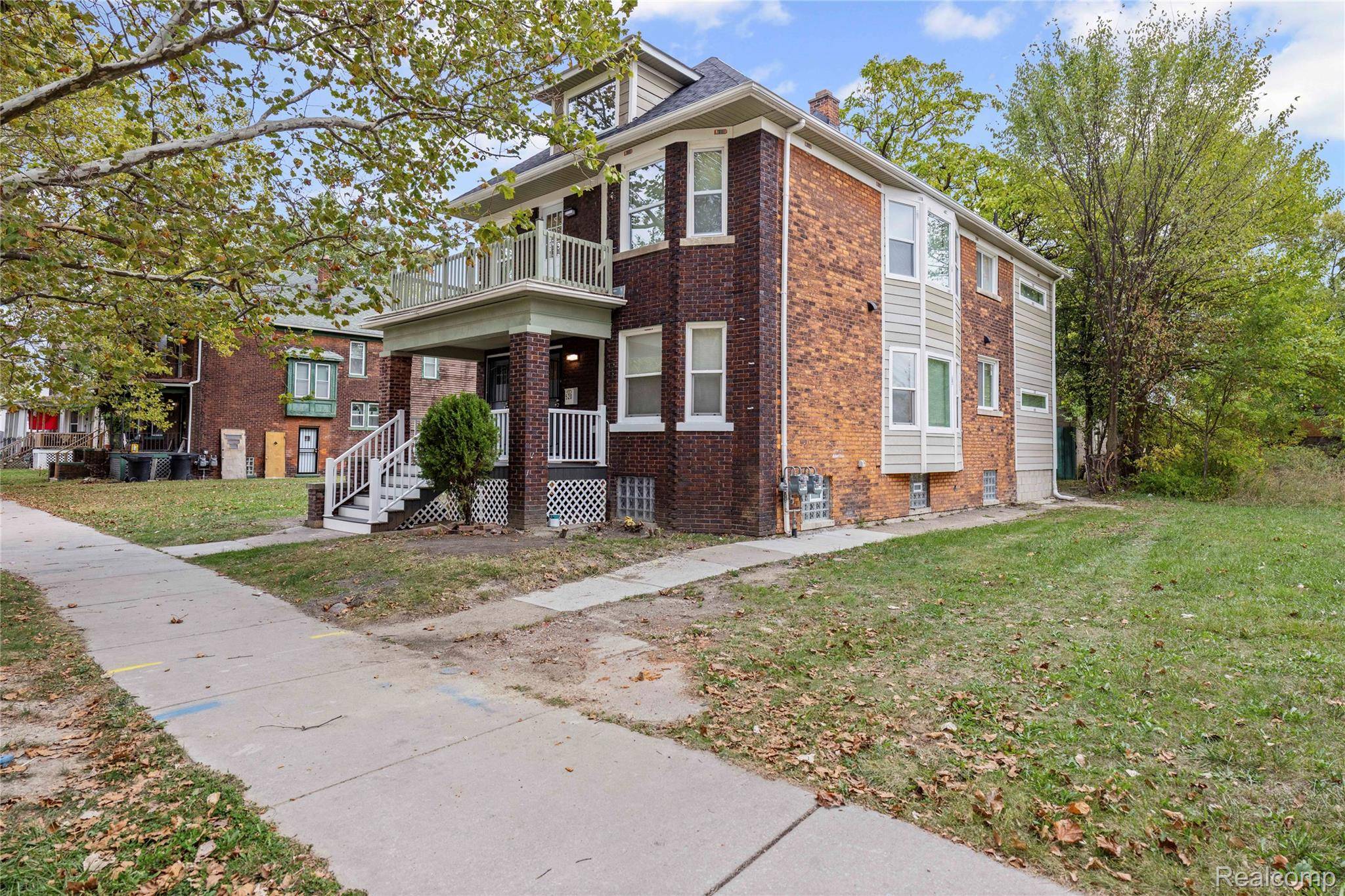Detroit, MI 48202,522 Smith ST