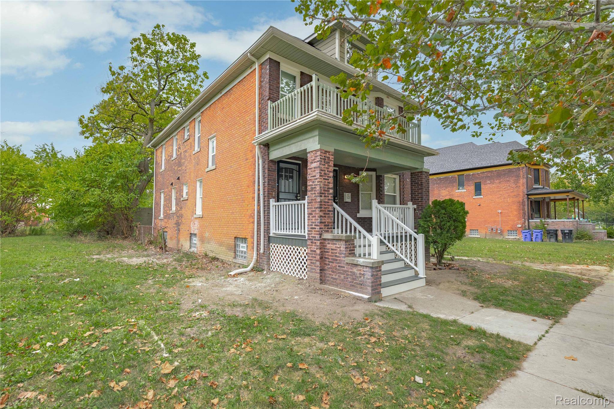 Detroit, MI 48202,522 Smith ST