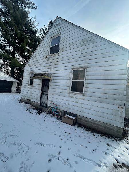 Detroit, MI 48219,16562 Bramell ST