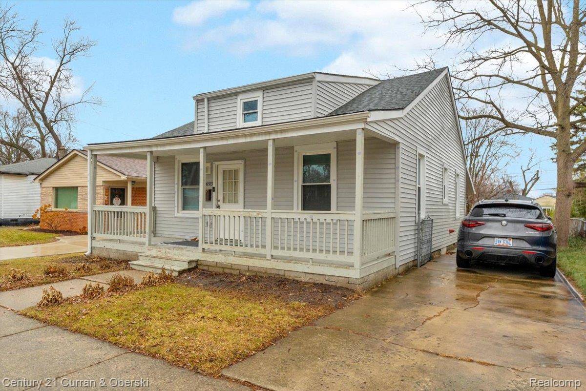 Dearborn Heights, MI 48125,4693 Universal ST