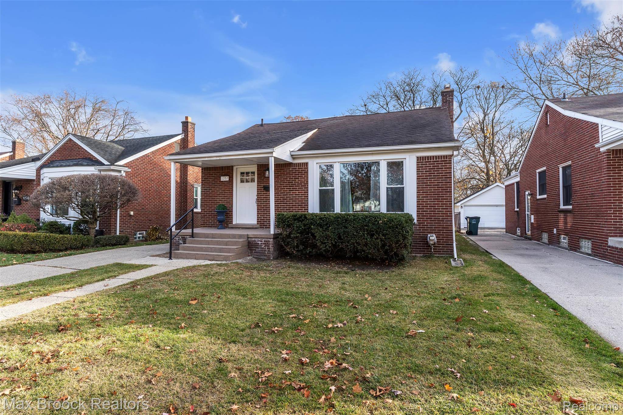 Birmingham, MI 48009,1257 S. Eton