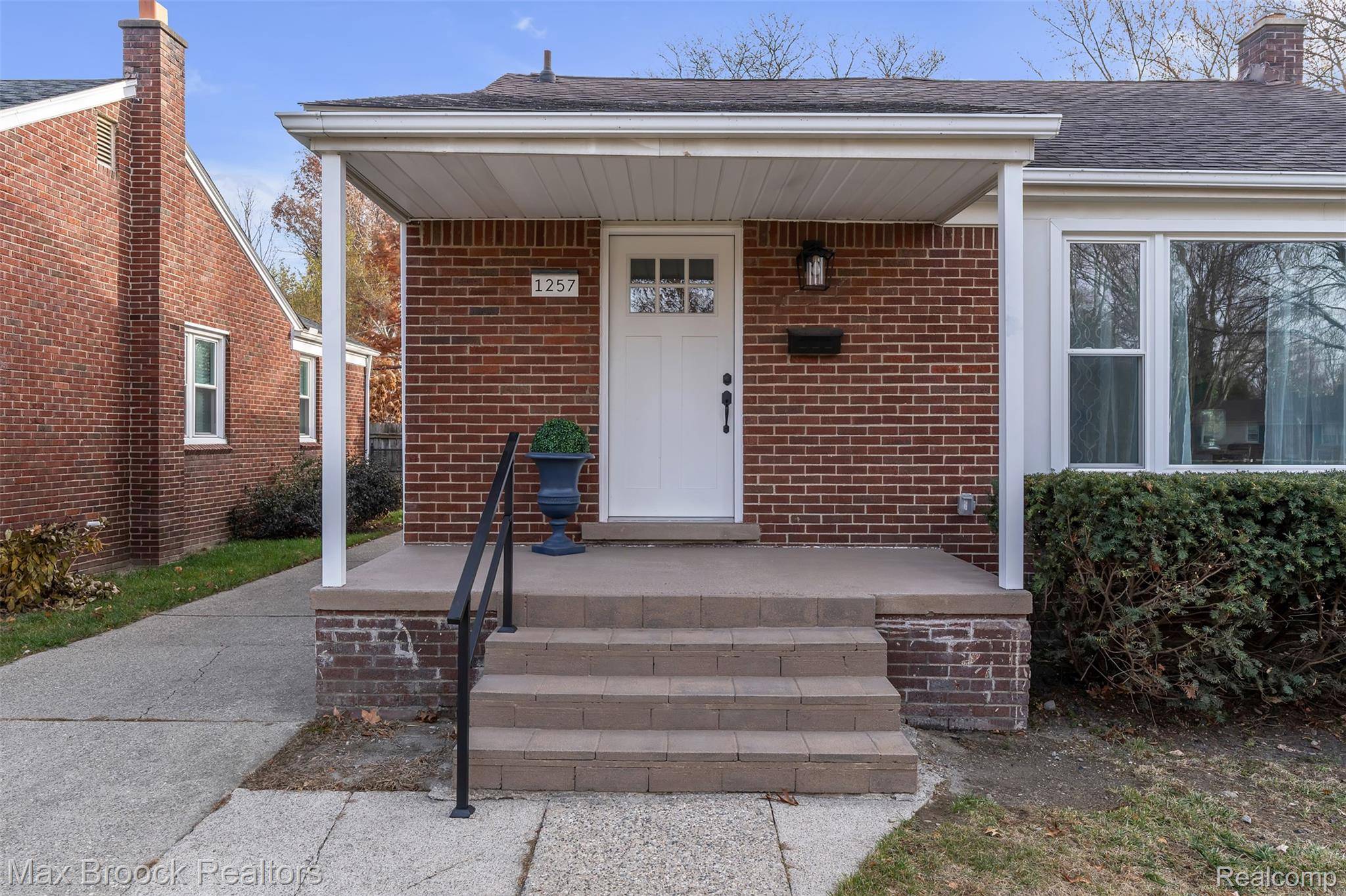 Birmingham, MI 48009,1257 S. Eton