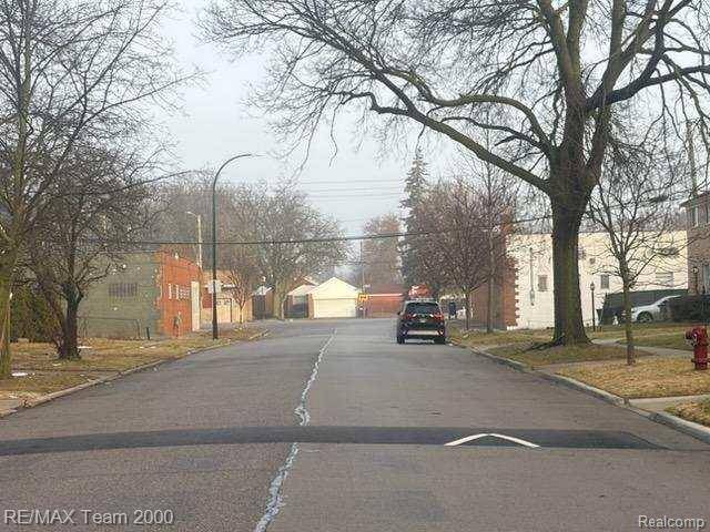 Detroit, MI 48219,16842 Greenview AVE