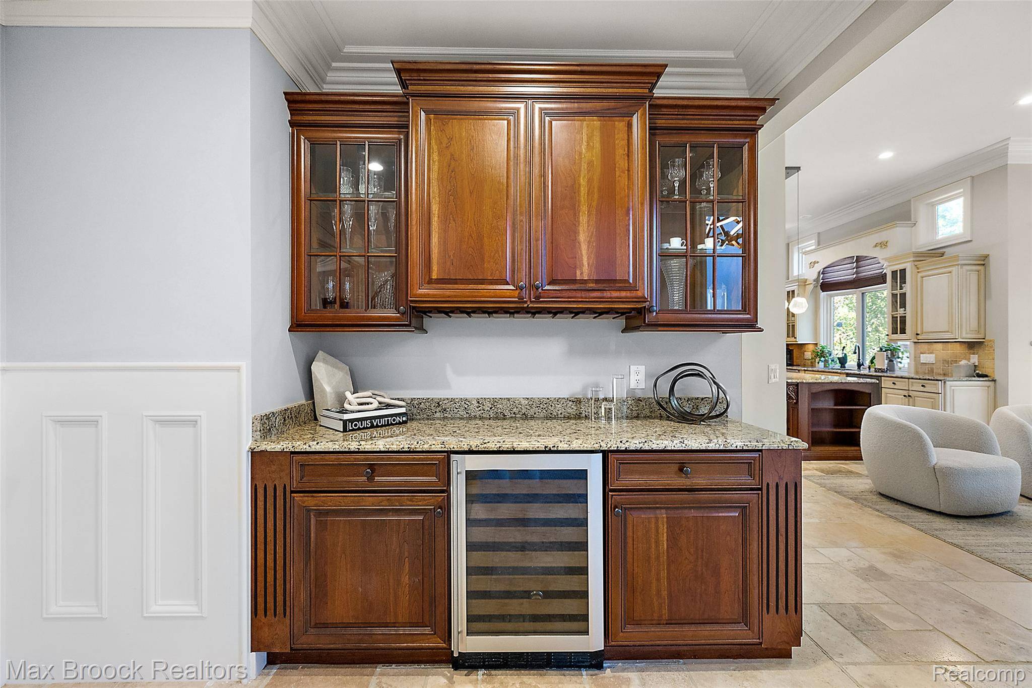 Rochester Hills, MI 48309,1699 Lincolnshire DR