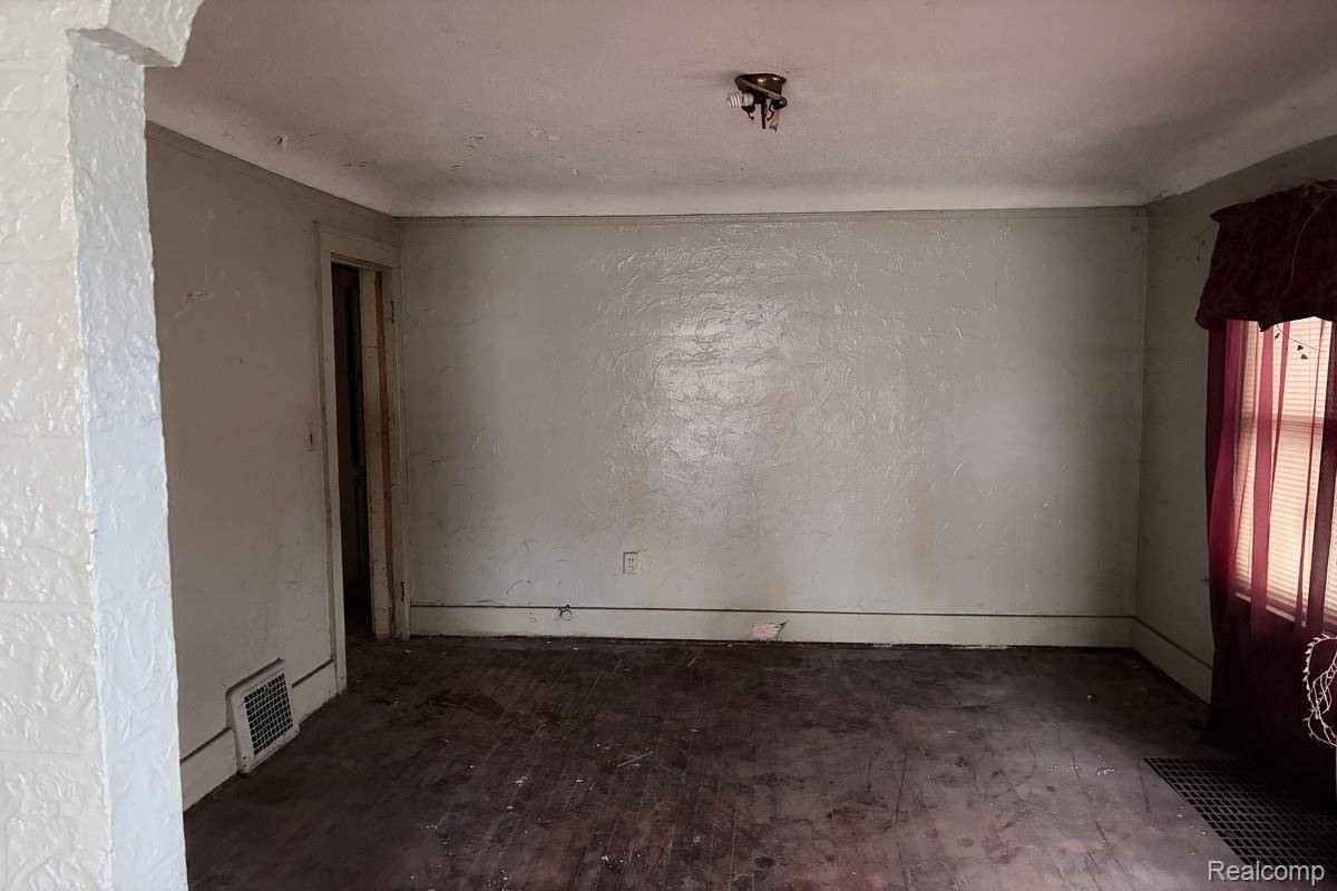 Detroit, MI 48204,11714 Kentucky ST