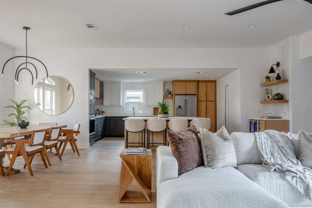 Dallas, TX 75252,6423 Wrenwood Drive