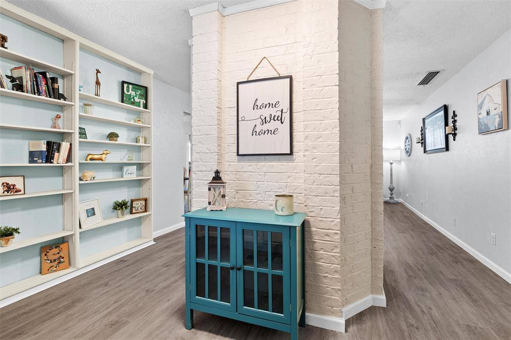 Arlington, TX 76018,206 Nettletree Street