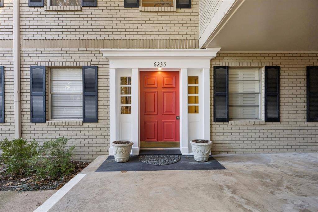 Dallas, TX 75225,6235 Bandera Avenue #D