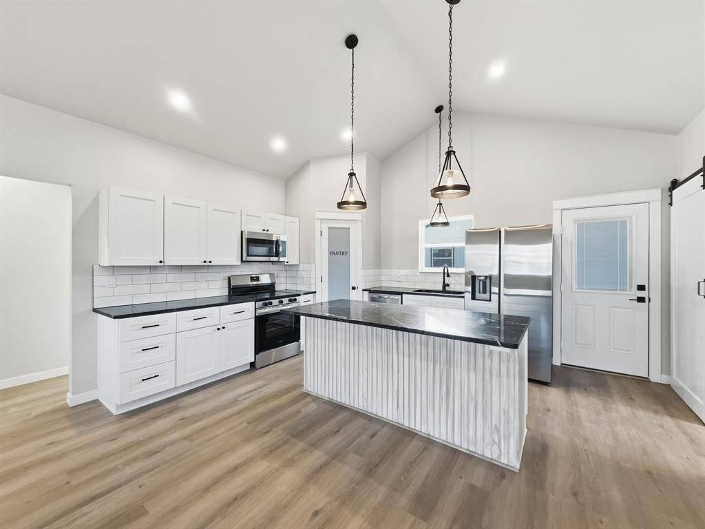 Iredell, TX 76649,310 Eastland